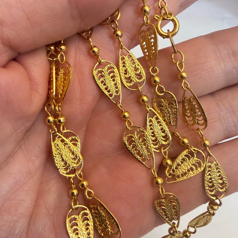 Vintage Trifari Gold Tone Filigree Leaf Station Necklace 22 Inch Ornate Design